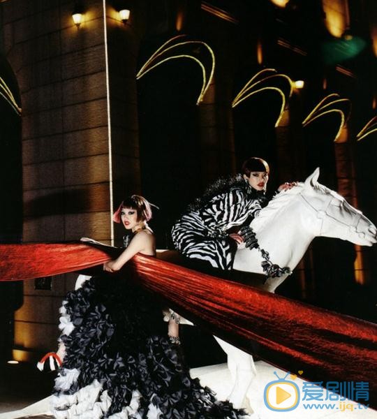 李圣经浓妆写真 李圣经高清写真_李圣经高清剧照