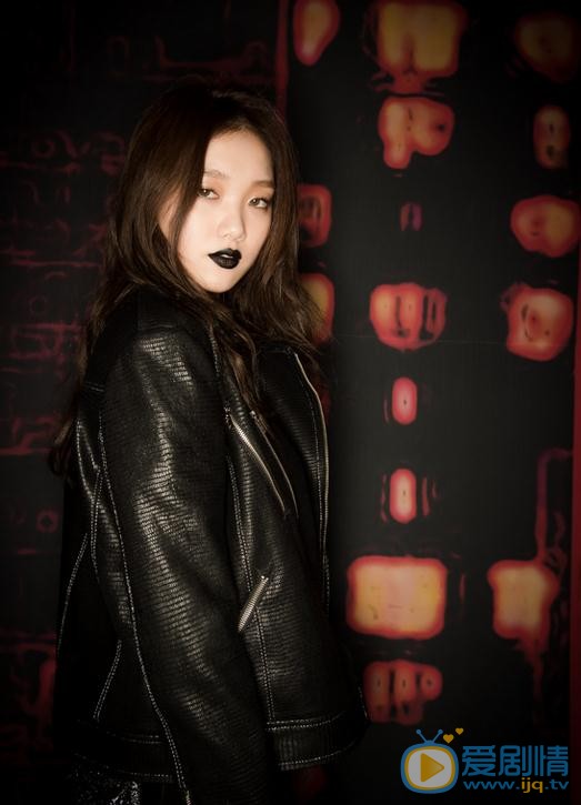 李圣经时装周模特照 李圣经高清写真_李圣经高清剧照
