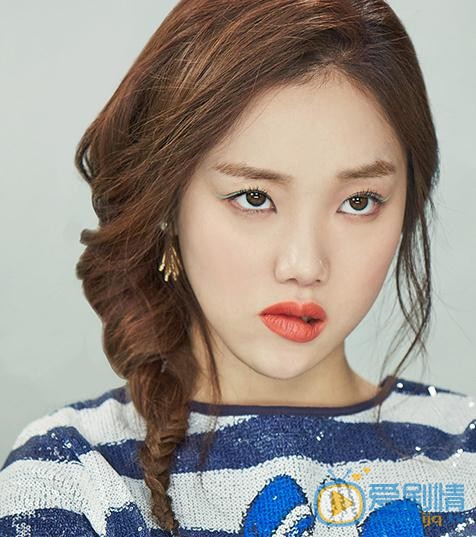 李圣经Moonshot代言照 李圣经高清写真_李圣经高清剧照