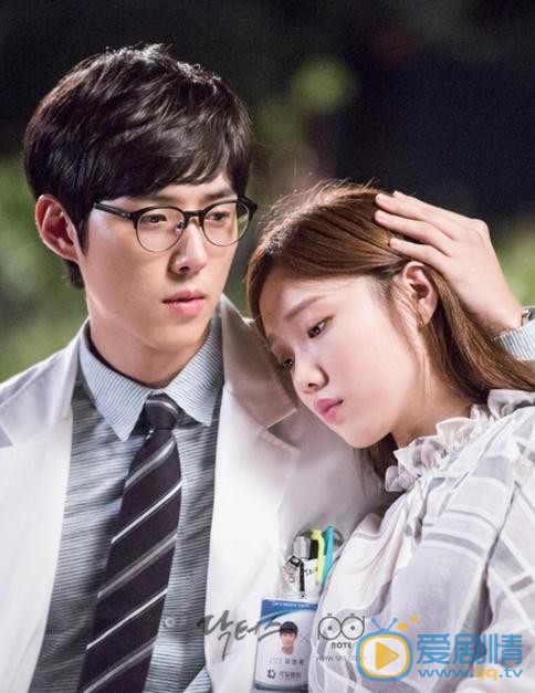 李圣经《Doctors》剧照 李圣经高清写真_李圣经高清剧照