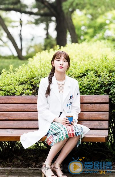 李圣经《Doctors》剧照 李圣经高清写真_李圣经高清剧照