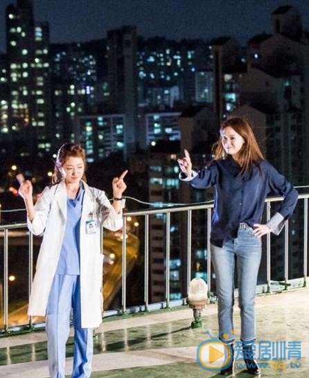 李圣经《Doctors》剧照 李圣经高清写真_李圣经高清剧照