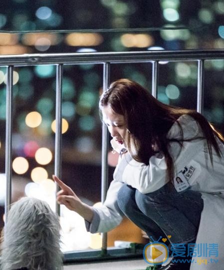 李圣经《Doctors》剧照 李圣经高清写真_李圣经高清剧照