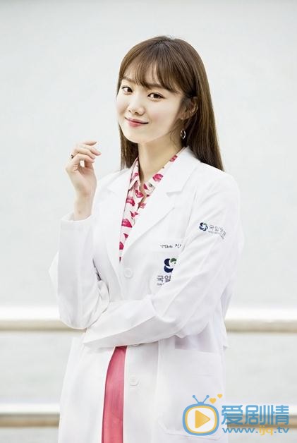 李圣经《Doctors》剧照 李圣经高清写真_李圣经高清剧照