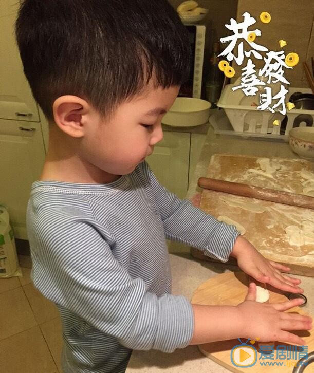 安吉生活照 安吉高清写真_安吉高清剧照