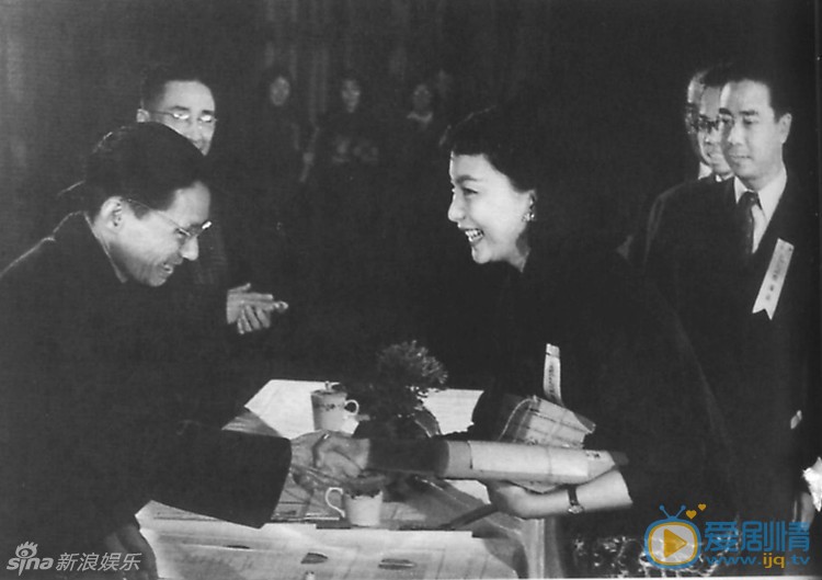 《神殿侠侣》小龙女原型夏梦离世,系金庸梦中情人