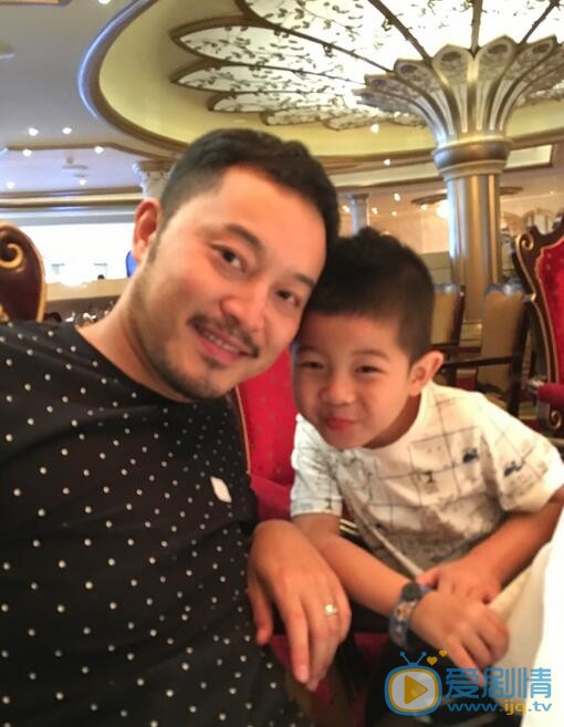 安吉安吉沙溢合照 安吉高清写真_安吉高清剧照