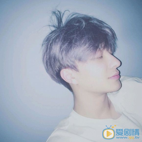 左其铂自拍照 左其铂高清写真_左其铂高清剧照