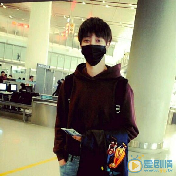 左其铂机场照 左其铂高清写真_左其铂高清剧照