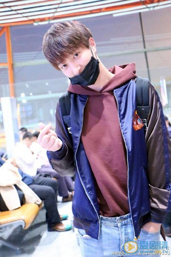 左其铂机场照 左其铂高清写真_左其铂高清剧照