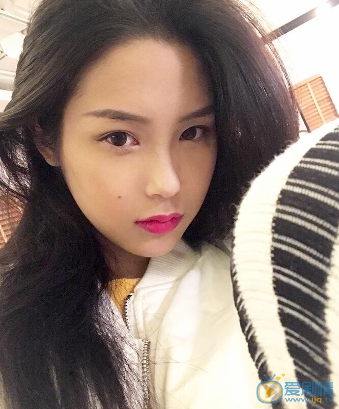张昊玥生活照 张昊玥高清写真_张昊玥高清剧照