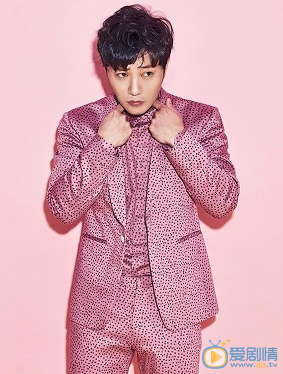 晋久西装写真