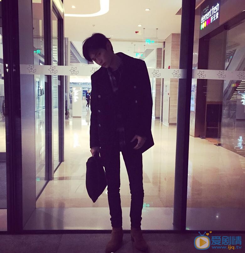 查杰生活照 查杰高清写真_查杰高清剧照