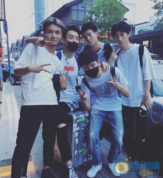 查杰大合照 查杰高清写真_查杰高清剧照