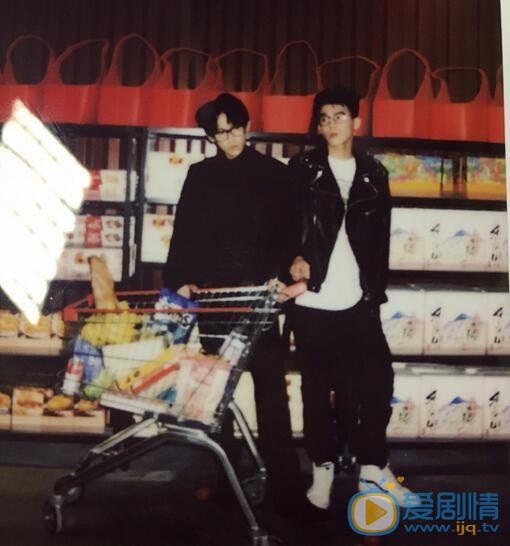 查杰查杰朱戬合照 查杰高清写真_查杰高清剧照