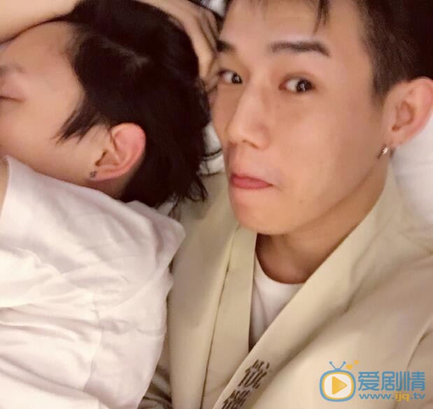 查杰查杰朱戬合照 查杰高清写真_查杰高清剧照
