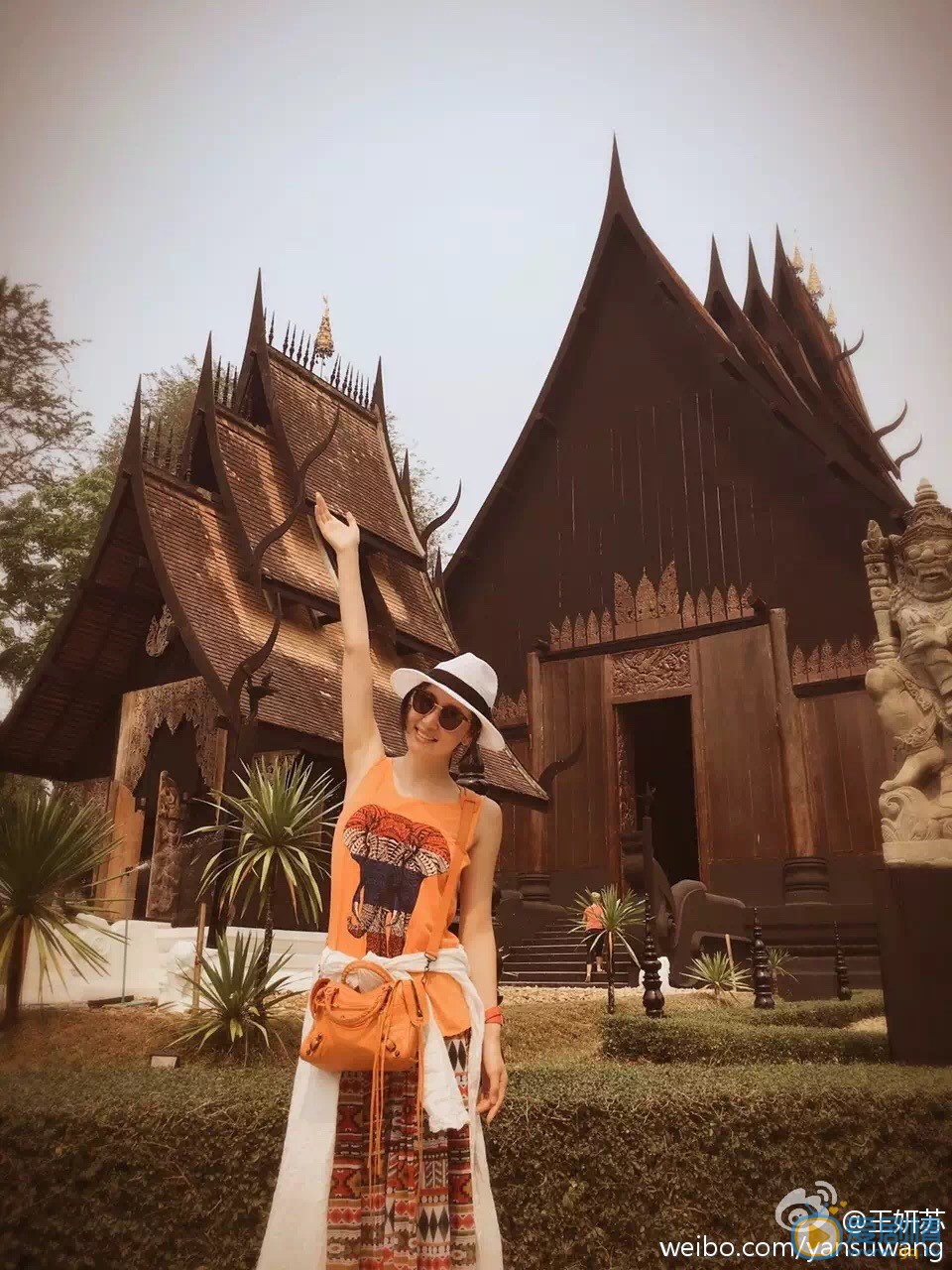 王妍苏私下散心旅行照