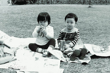 周丽淇童年小时候照 周丽淇高清写真_周丽淇高清剧照
