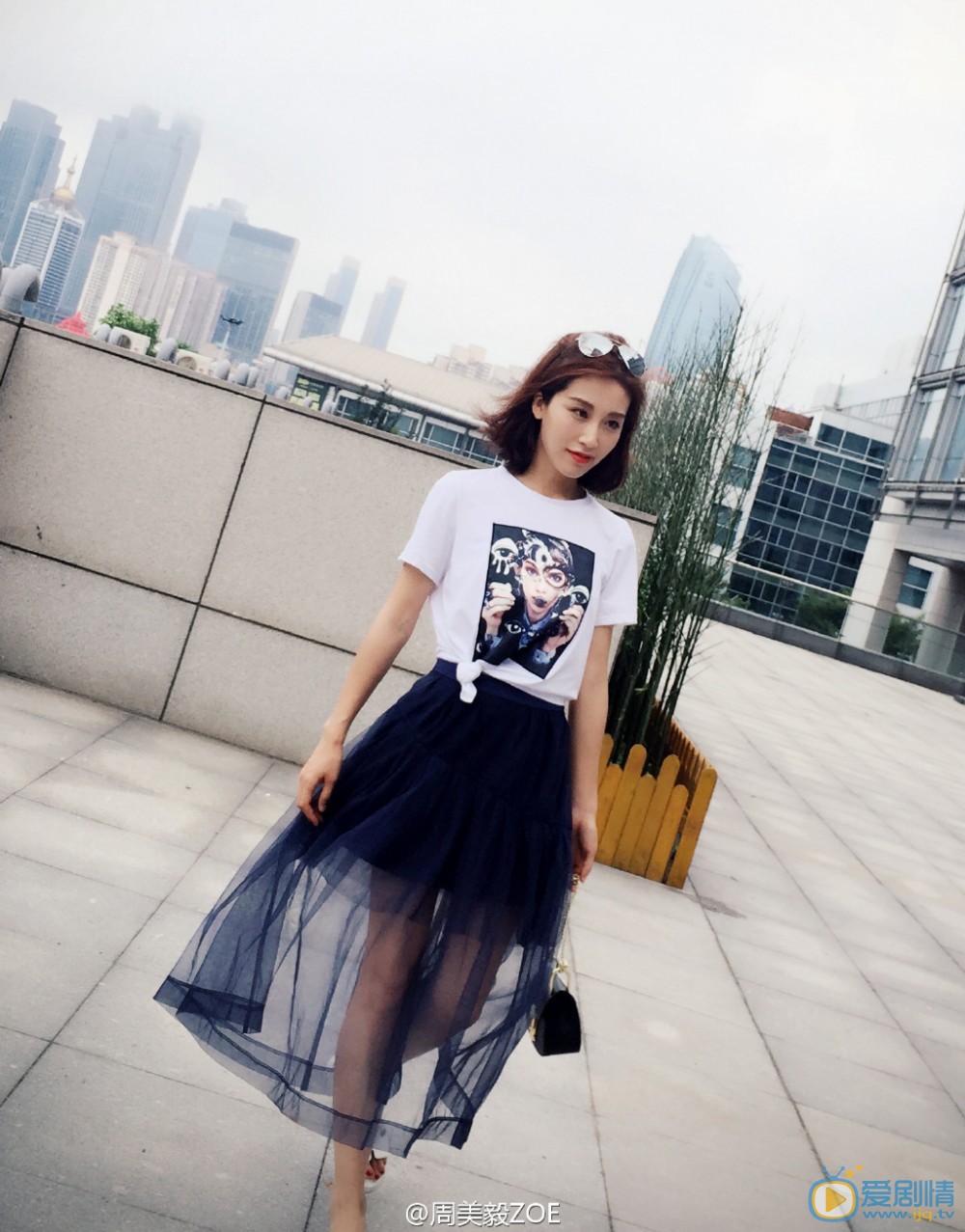 周毅街拍写真 周毅高清写真_周毅高清剧照