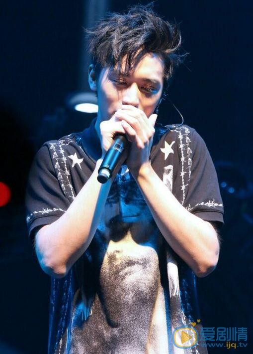 许魏洲“Light”演唱会照 许魏洲高清写真_许魏洲高清剧照