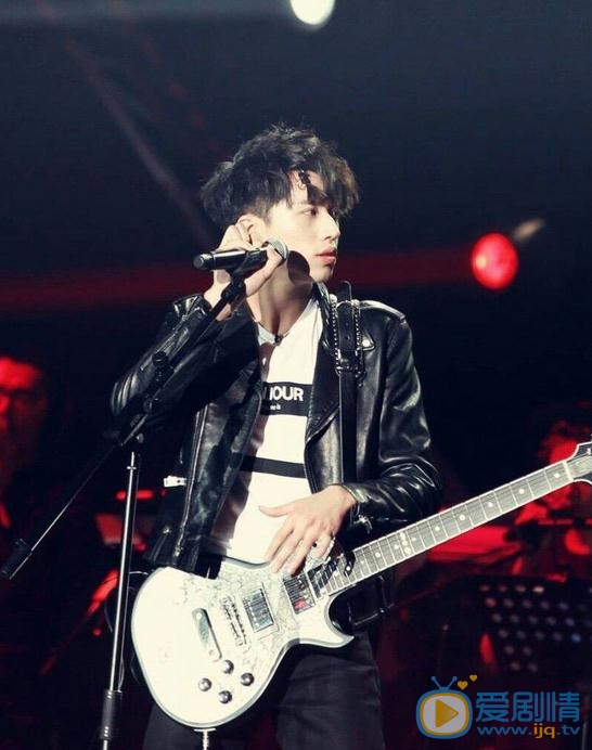 许魏洲“Light”演唱会照 许魏洲高清写真_许魏洲高清剧照