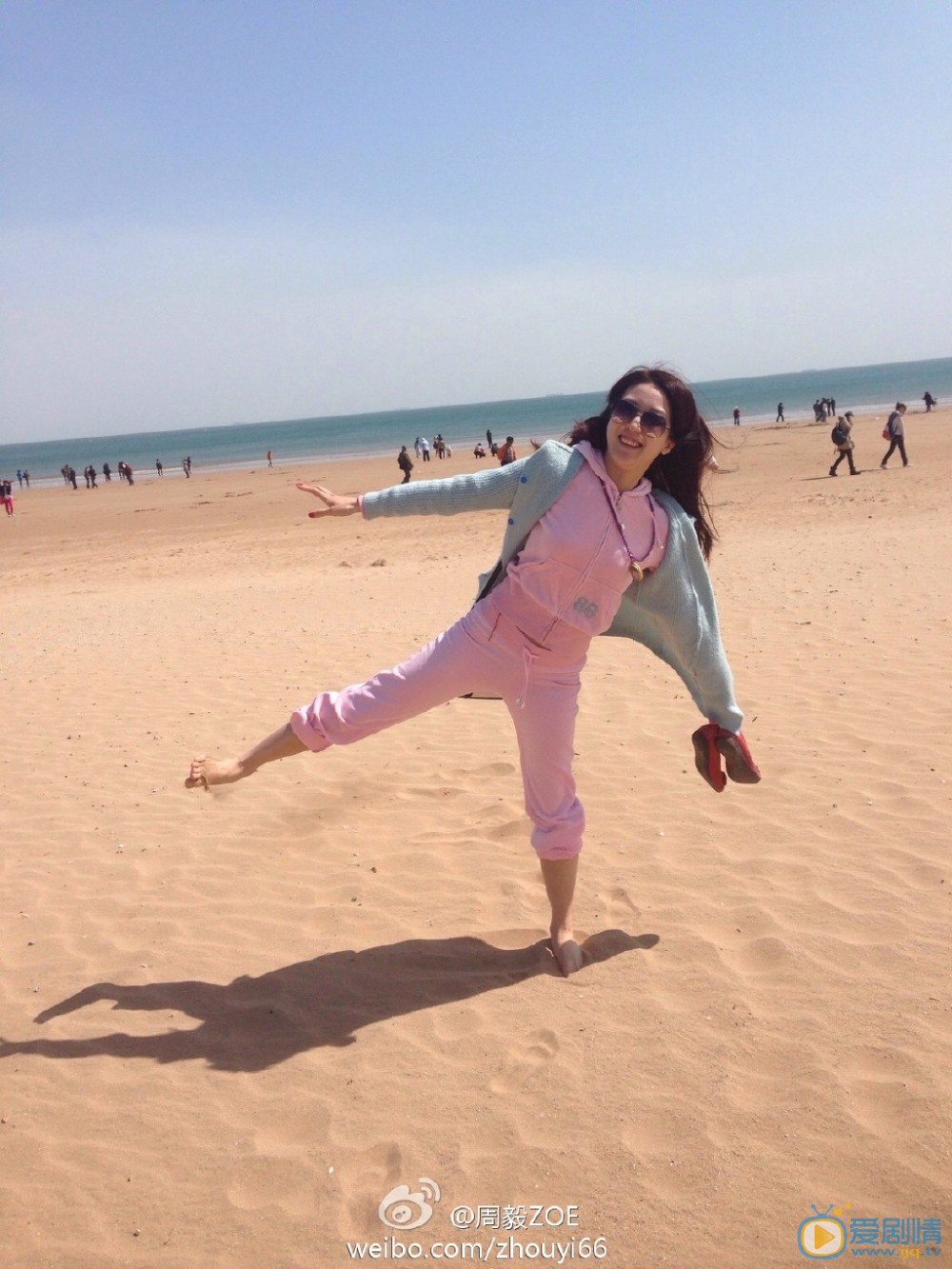 周毅旅行玩乐照 周毅私下里旅行玩乐照