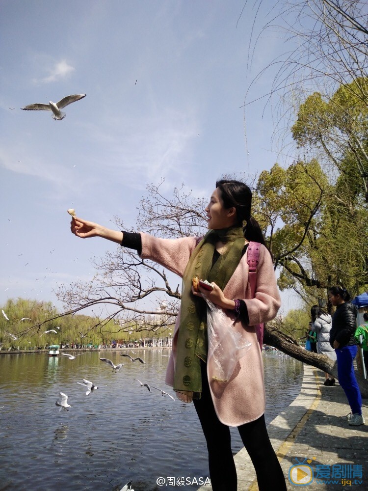 周毅旅行玩乐照 周毅高清写真_周毅高清剧照