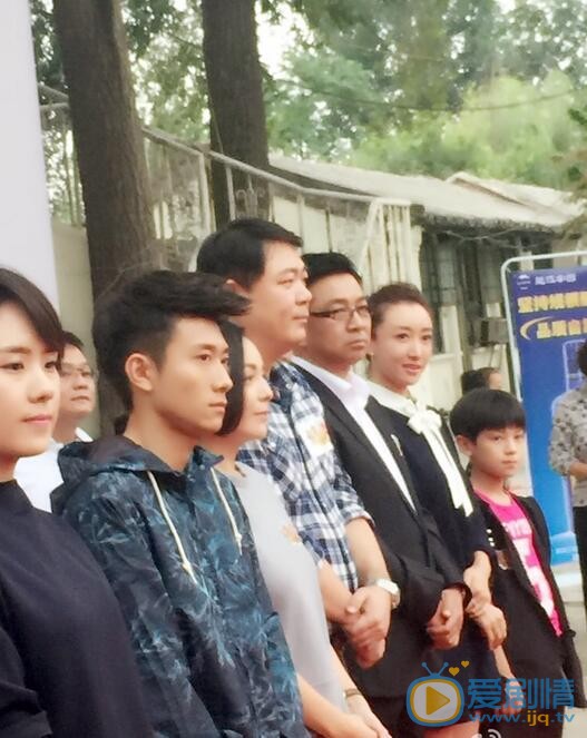 宋宁《家有儿女初长成》发布会照 宋宁高清写真_宋宁高清剧照