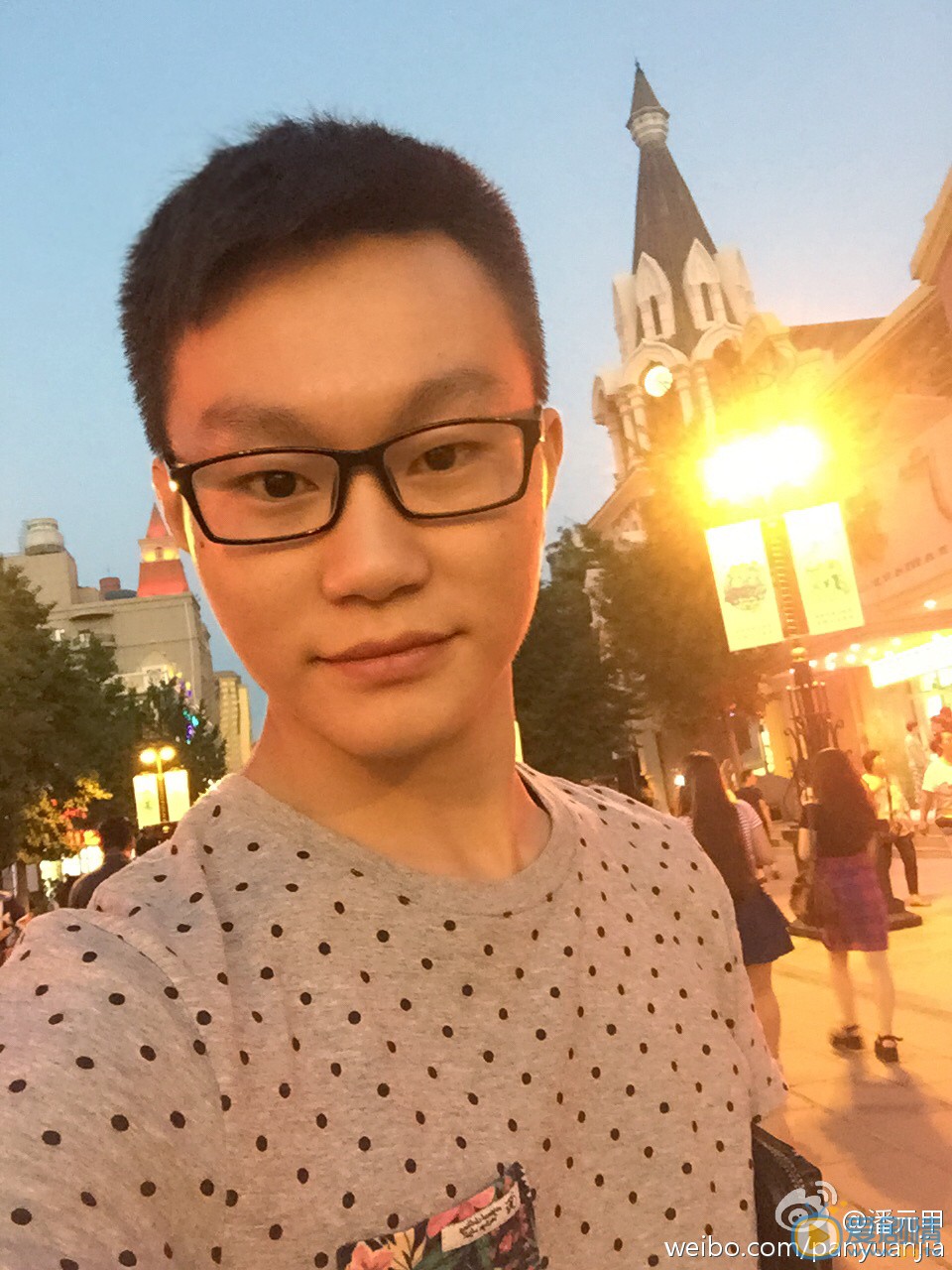 潘元甲生活照 潘元甲高清写真_潘元甲高清剧照