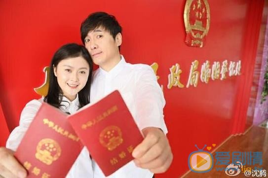 王琦王琦沈腾结婚照 沈腾和王琦于前几日在泰国清迈低调成婚。9月10日，两人在北京盘古七星酒店举办婚礼，何炅担当主持人，刘涛、黄渤、小沈阳等纷纷现身道贺。