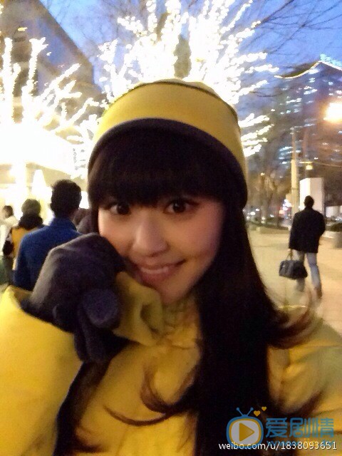 王思思长发淑女照 王思思高清写真_王思思高清剧照