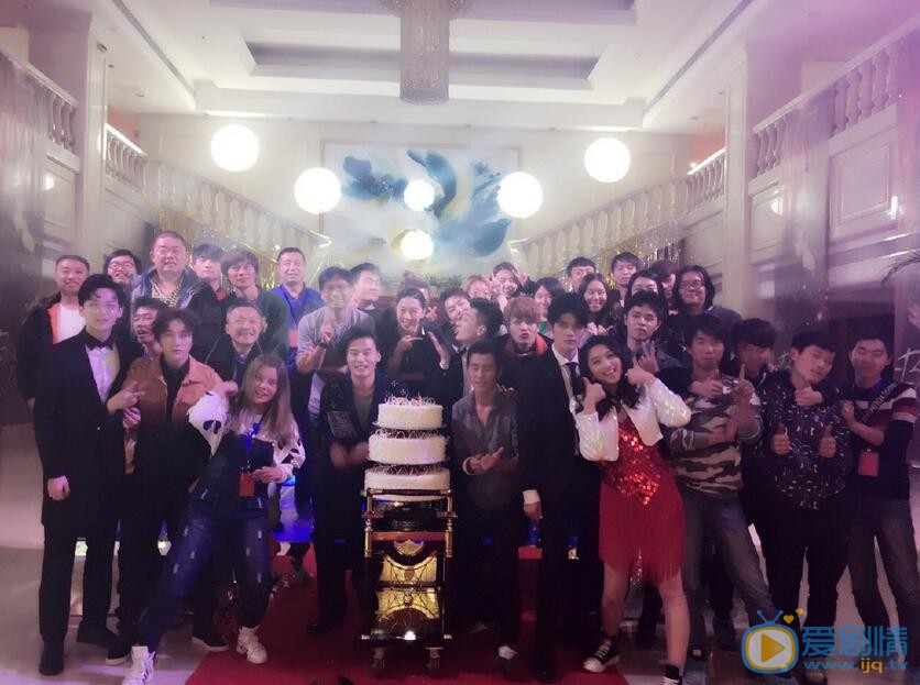 王朝阳《天团见习生》剧照 王朝阳高清写真_王朝阳高清剧照