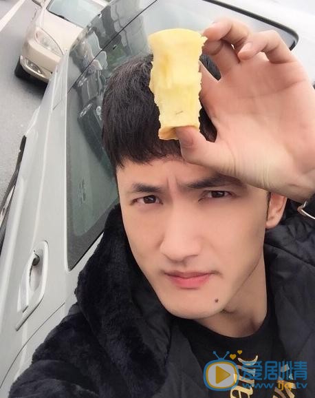 张峻鸣生活照 张峻鸣高清写真_张峻鸣高清剧照