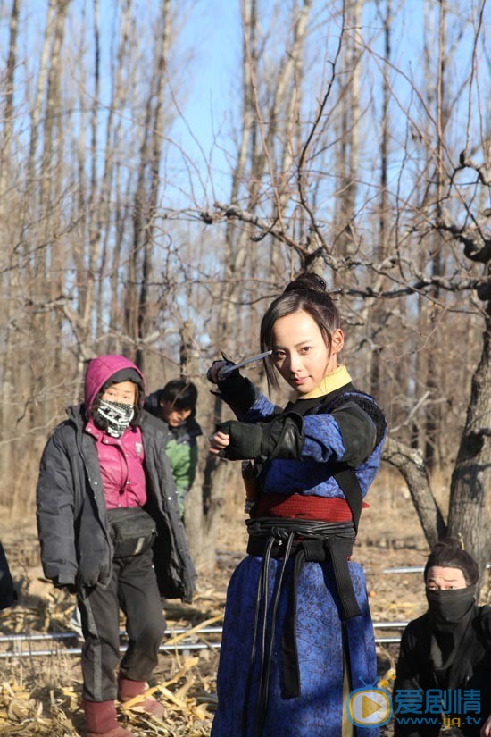 张嘉倪片场照 张嘉倪高清写真_张嘉倪高清剧照