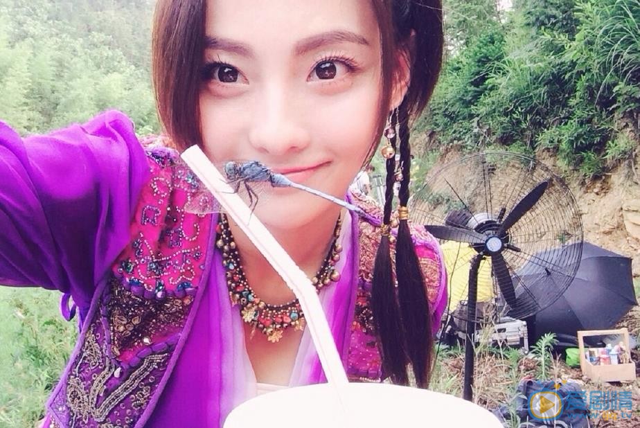 张嘉倪片场照 张嘉倪高清写真_张嘉倪高清剧照