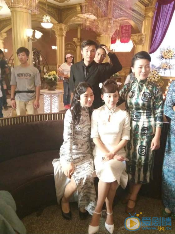 张嘉倪旗袍照 张嘉倪高清写真_张嘉倪高清剧照