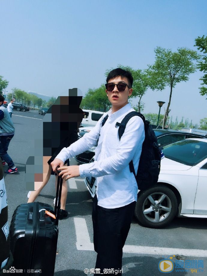 谷嘉诚机场照 谷嘉诚高清写真_谷嘉诚高清剧照