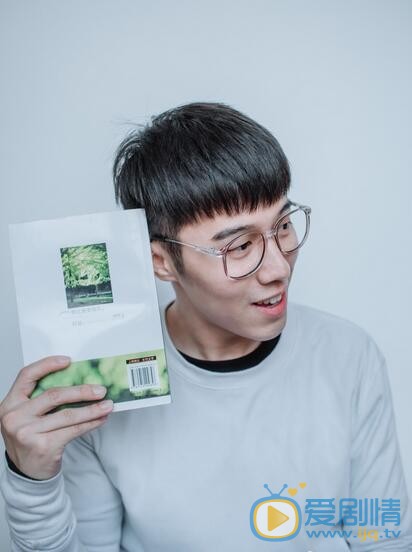 周游九连拍 周游高清写真_周游高清剧照