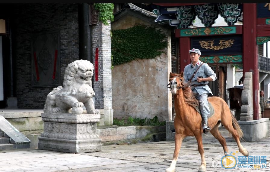 王新《映山红》剧照 王新高清写真_王新高清剧照
