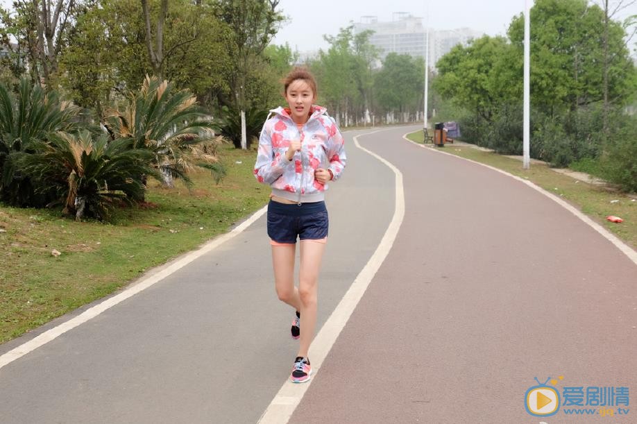 胡丹丹运动健身照 胡丹丹高清写真_胡丹丹高清剧照