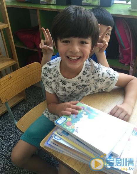 西蒙子生活照 西蒙子高清写真_西蒙子高清剧照