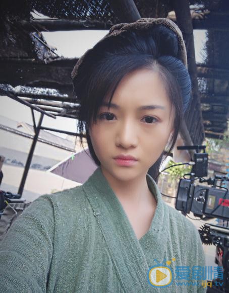 付柔美琦片场照
