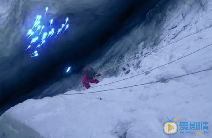 鬼吹灯之精绝古城火瓢虫为什么不攻击雪莉杨？雪莉杨有特异功能吗？