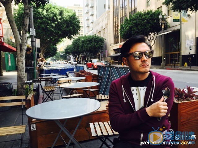 于小伟随性街拍照 于小伟高清写真_于小伟高清剧照