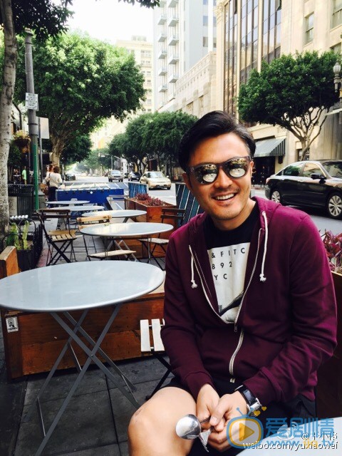 于小伟随性街拍照 于小伟高清写真_于小伟高清剧照