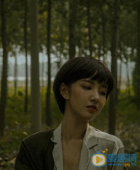 许芳铱森林写真 许芳铱高清写真_许芳铱高清剧照