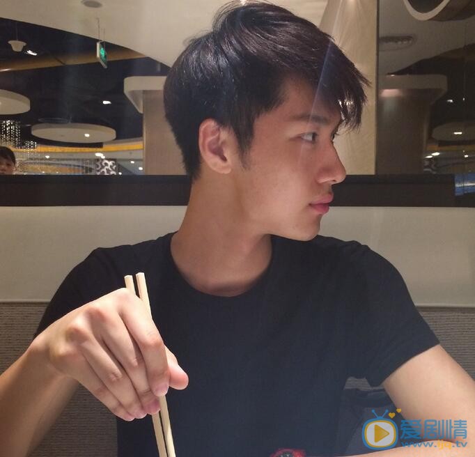 陈子由生活照 陈子由高清写真_陈子由高清剧照