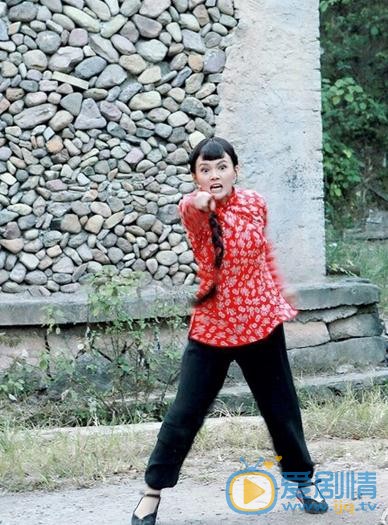 王伟《猜拳》剧照 王伟高清写真_王伟高清剧照