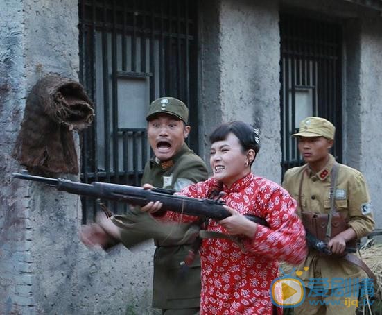 王伟《猜拳》剧照 王伟高清写真_王伟高清剧照