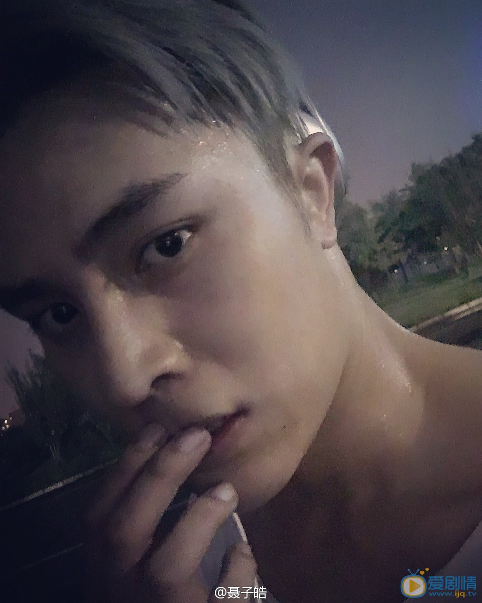 聂子皓生活照 聂子皓高清写真_聂子皓高清剧照
